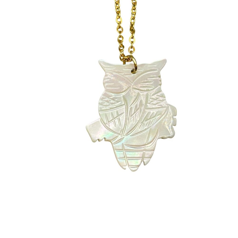 Mother of Pearl Owl Pendant Necklace with 16 Inch Gold Tone Chain Bird Pendant